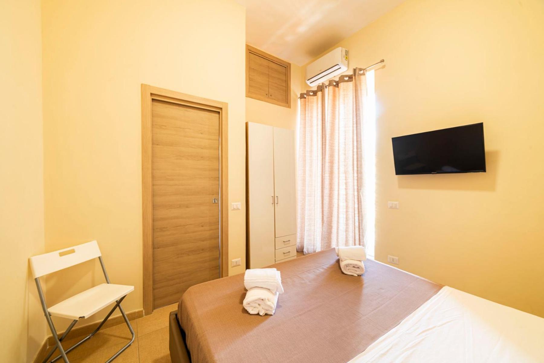 Bed and Breakfast Corso 138 - Sleep & Fly - By Domusextra Неаполь Экстерьер фото