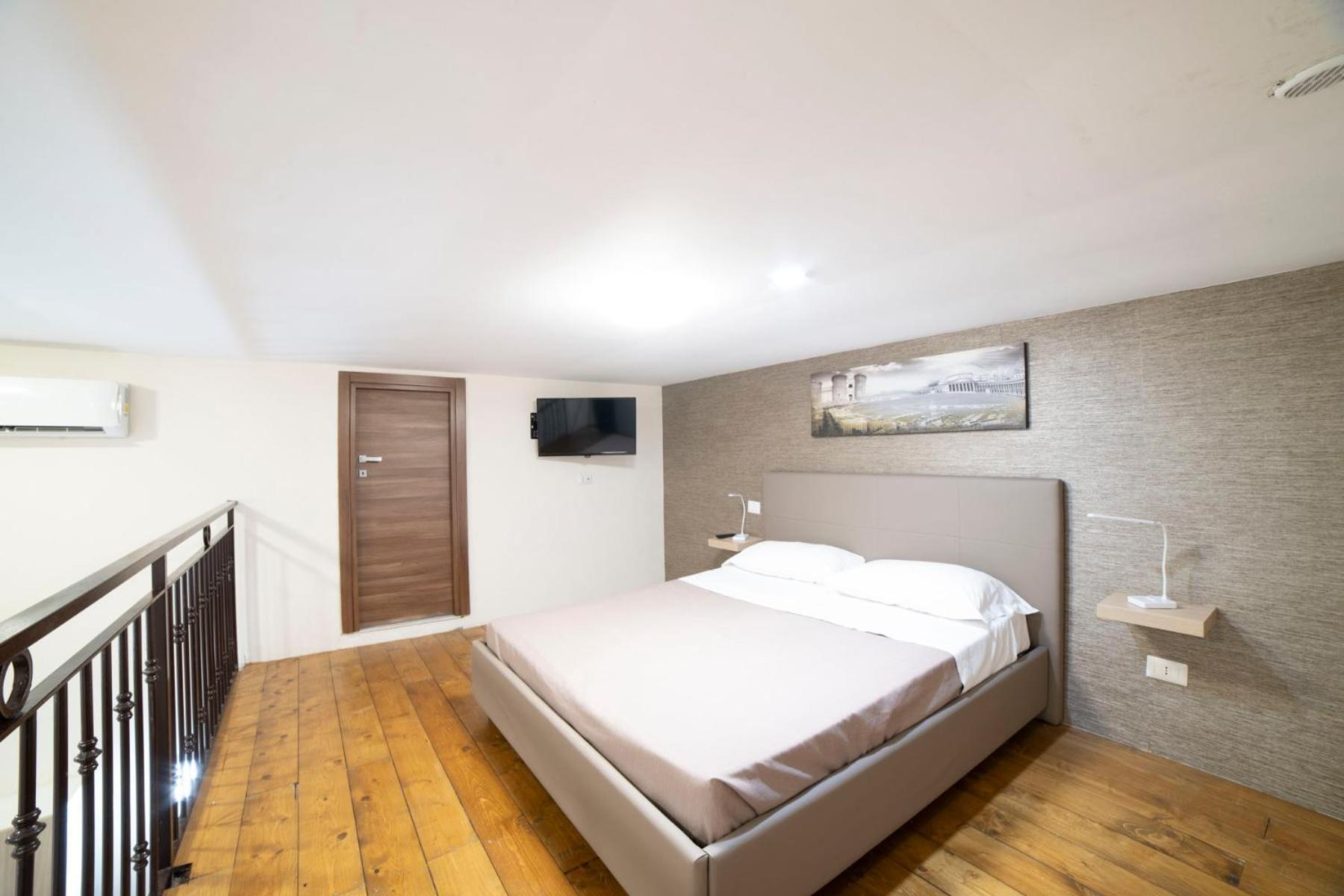 Bed and Breakfast Corso 138 - Sleep & Fly - By Domusextra Неаполь Экстерьер фото